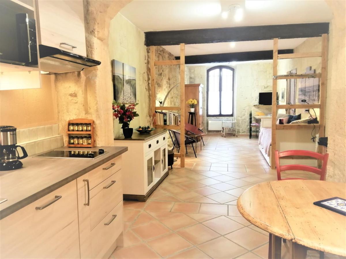 Coquet Studio Au Pied Des Arenes, Wifi Apartamento Arles Exterior foto