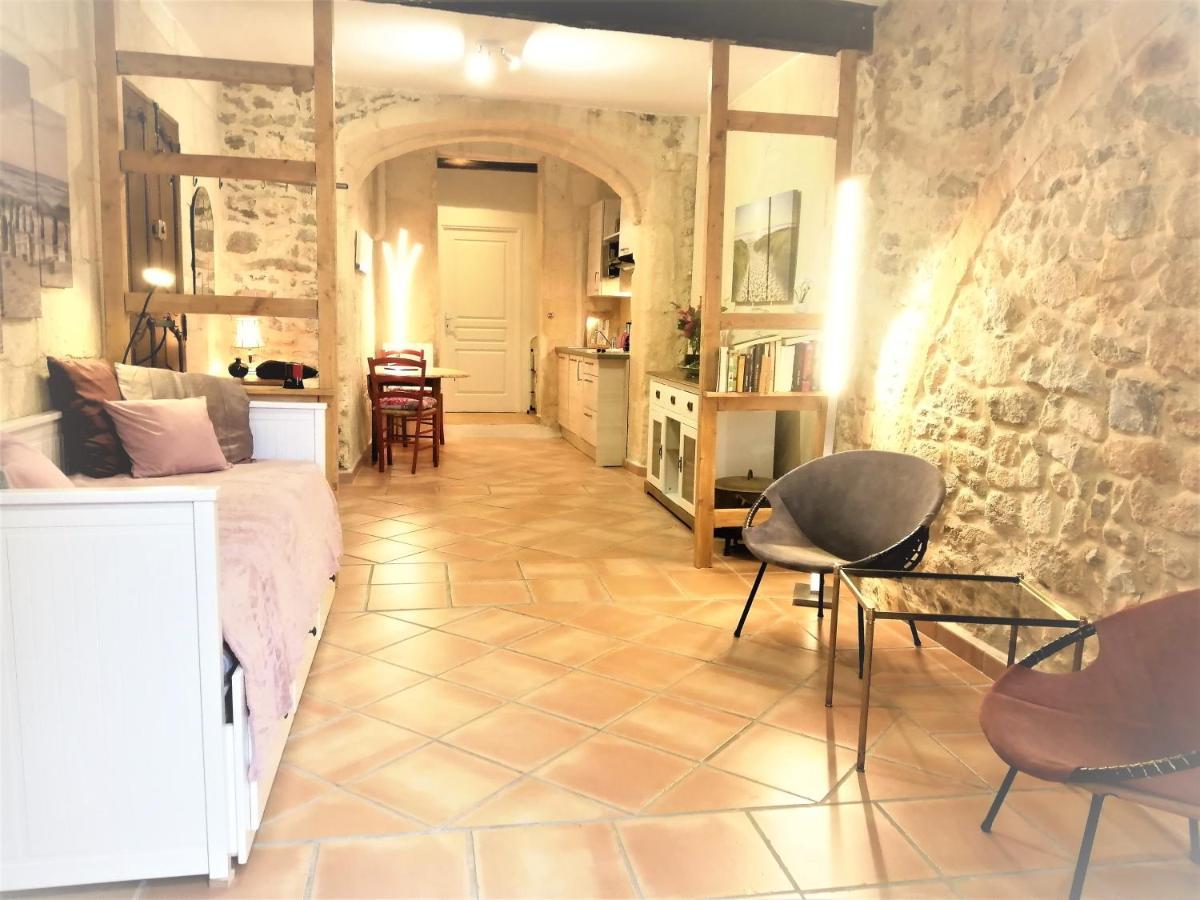 Coquet Studio Au Pied Des Arenes, Wifi Apartamento Arles Exterior foto